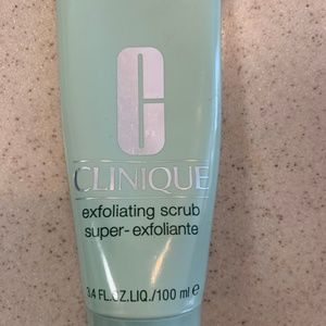 CLINIQUE Exfoliating Scrub